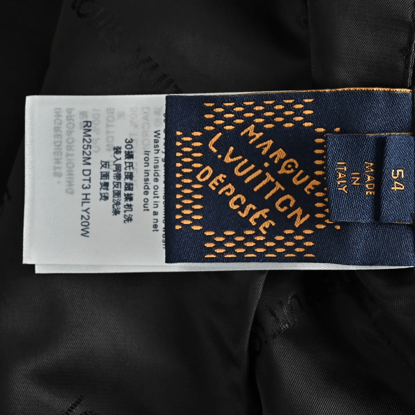 Louis Vuitton/ logo